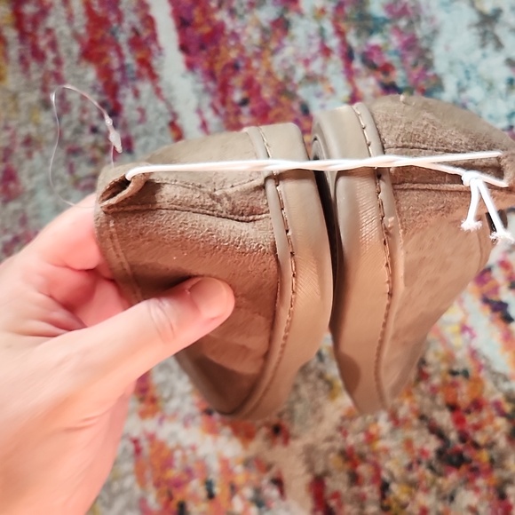 Men's Basic Editions no skid slippers NWT - Picture 9 of 10